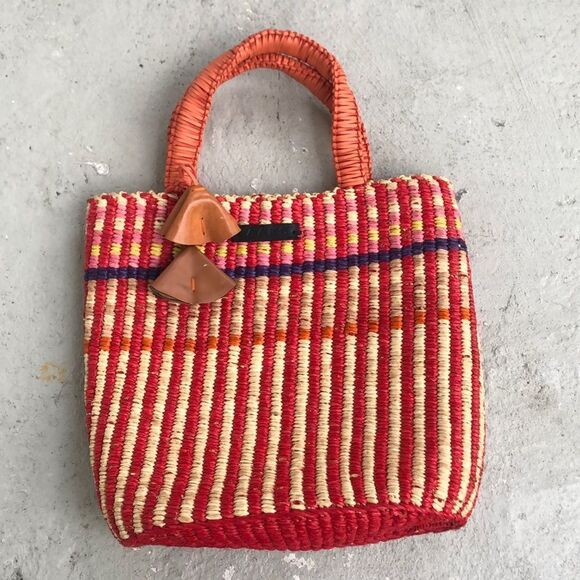 AAKS straw bag